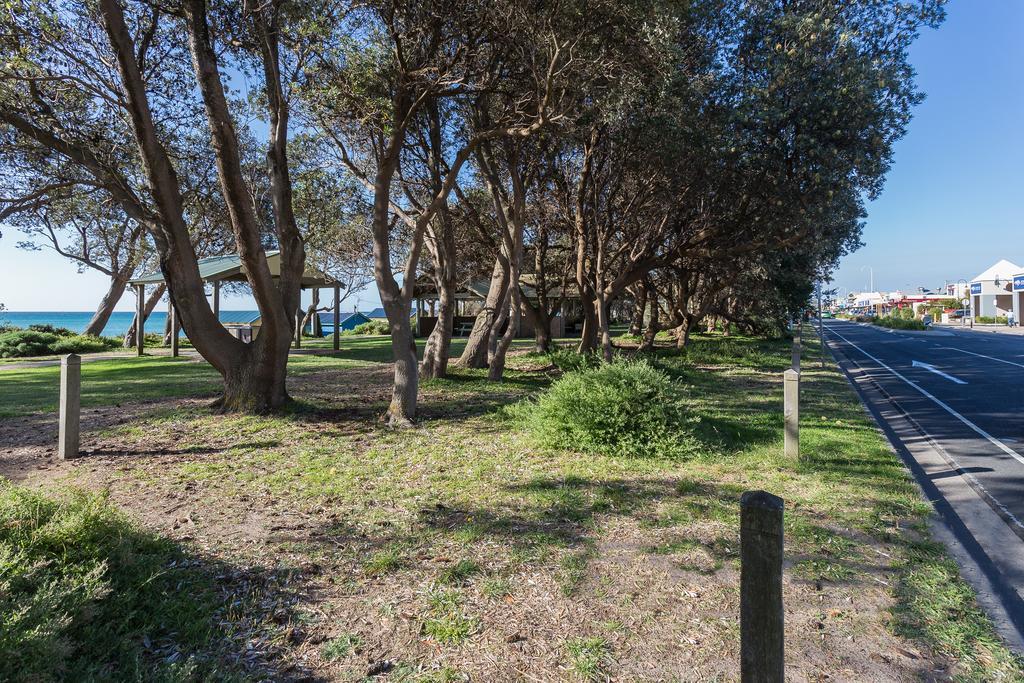 Seaside Apartment Getaway Dromana Bagian luar foto