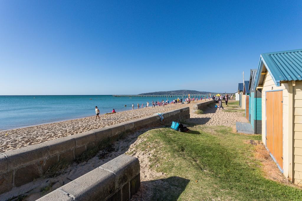 Seaside Apartment Getaway Dromana Bagian luar foto